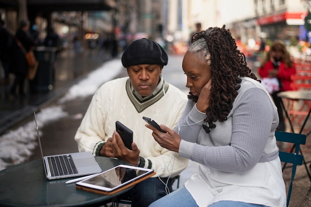 Calling International UK: The Best Ways to Make Affordable International Calls from the UK